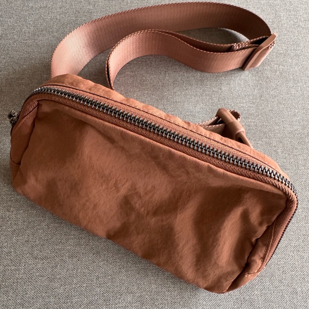 Stylish Brown Unisex Fanny Belt Bag - Picture 4 of 8